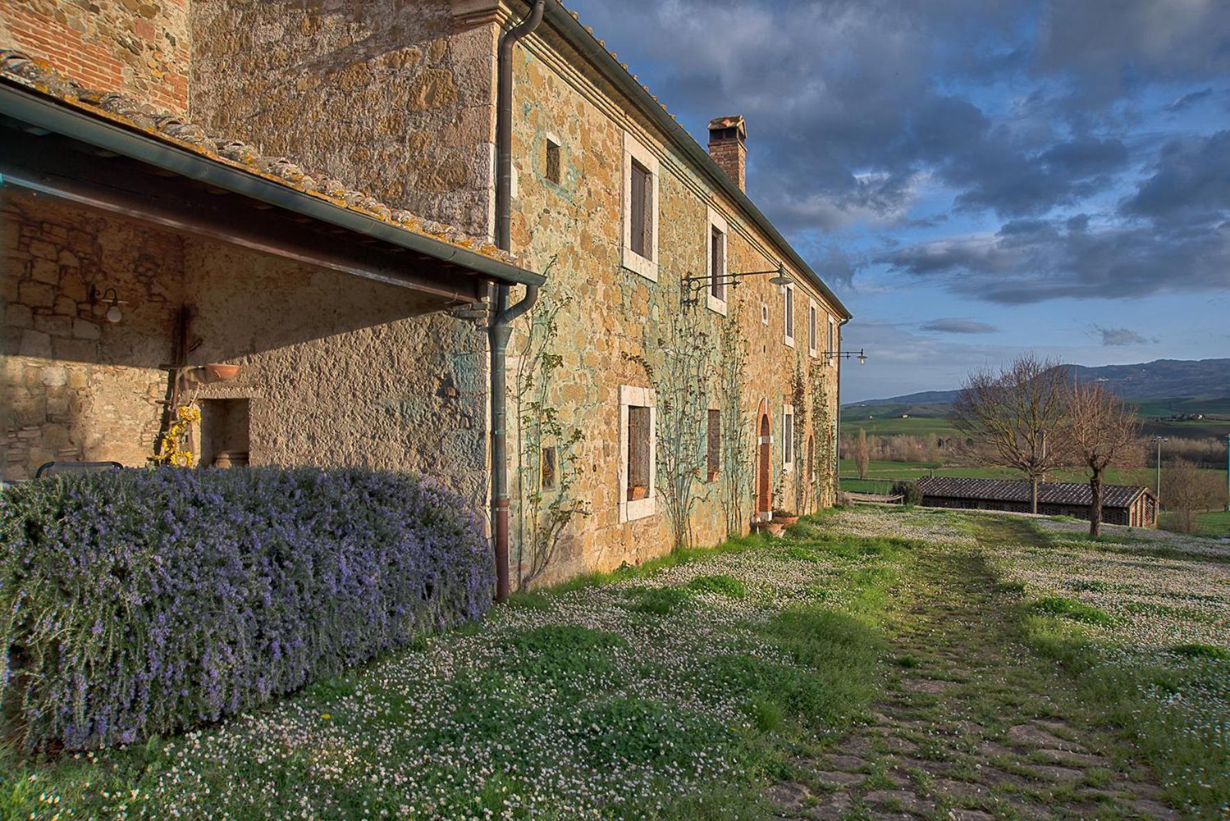 Agriturismo Le Sorbelle D'Orcia Con Piscina Pienza Esterno foto