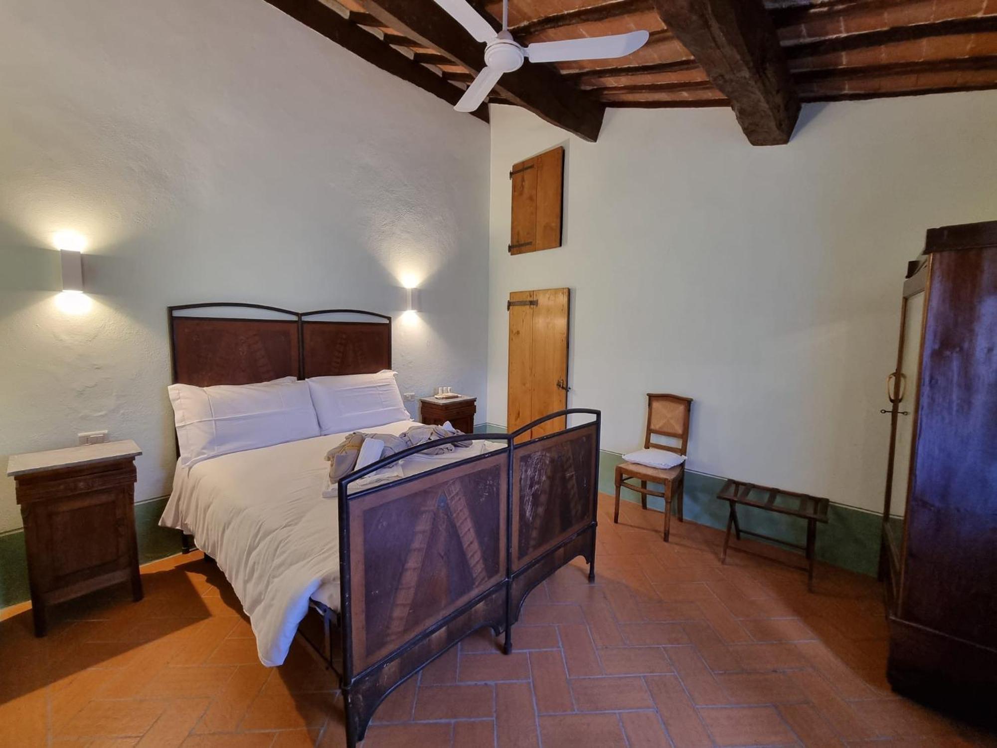 Agriturismo Le Sorbelle D'Orcia Con Piscina Pienza Esterno foto