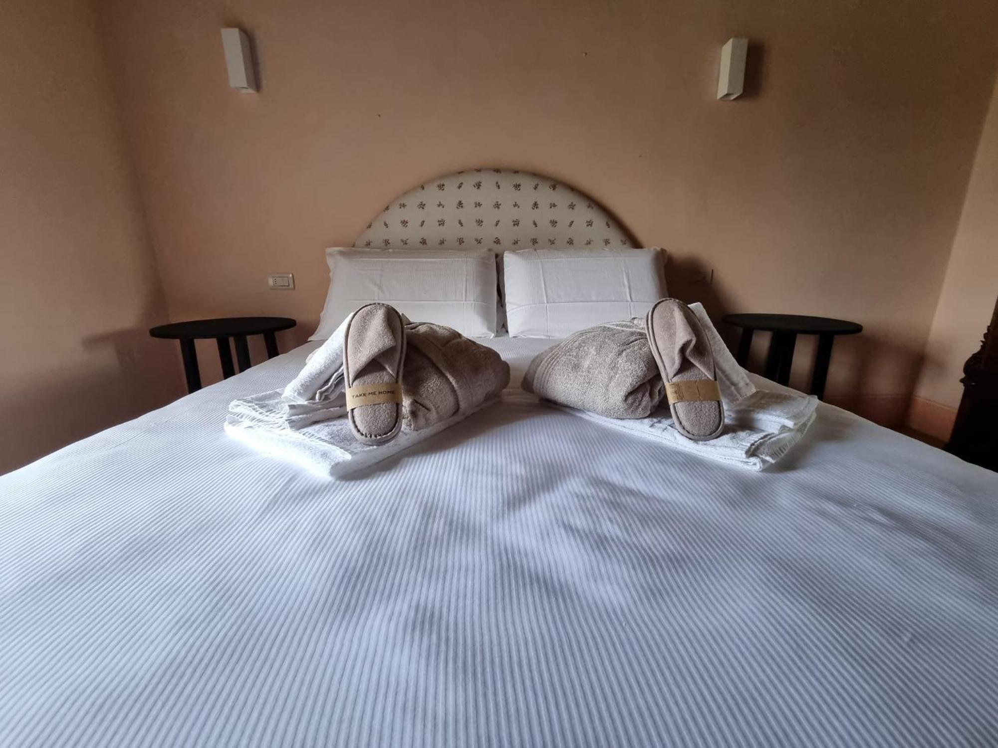 Agriturismo Le Sorbelle D'Orcia Con Piscina Pienza Esterno foto